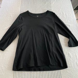 Uniqlo 3/4 Sleeve Black T-Shirt Size  XL